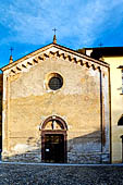 Chiesa di Santa Maria della Neve di Pisogne - La chiesa al suo intrerno racciude il ciclo di affreschi del Romanino (1532-34). 